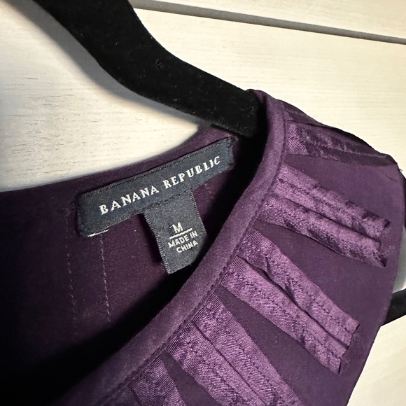 Banana Republic Silk Sleeveless Blouse | Violet Purple | Size M - Picture 4 of 4